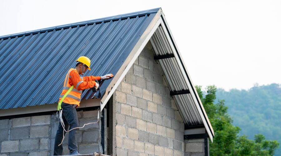 Expert Emergency Roof Repairs services in Sparks, NE